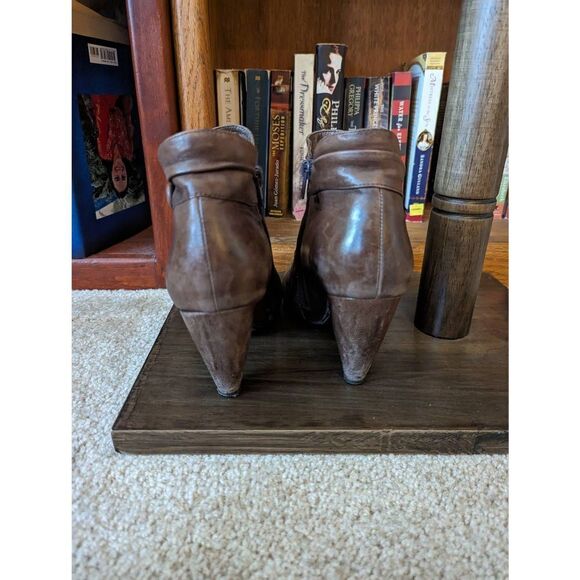 Miz mooz Sabine ankle booties sz 8 euc brown - Picture 6 of 9
